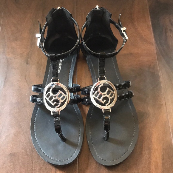 ✨BCBG✨ BLACK PATENT GLADIATOR SANDALS - Picture 4 of 8